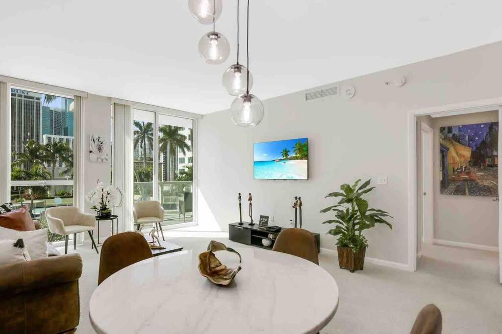 Resort And Luxurious Living In Downtown Miami Luaran gambar